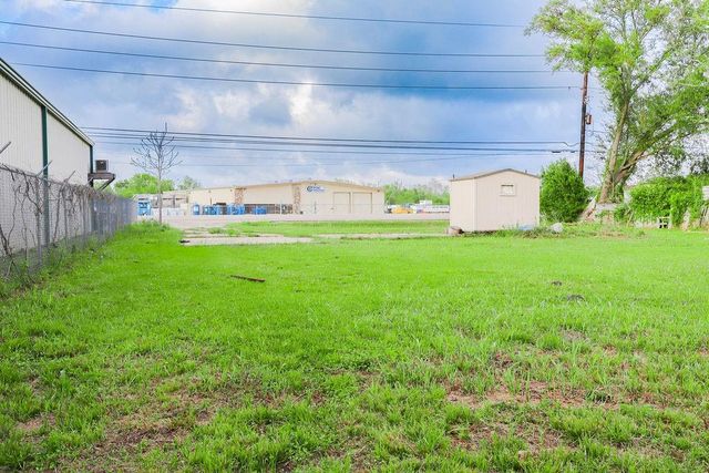 17229 Tx-6, Santa Fe, TX 77511