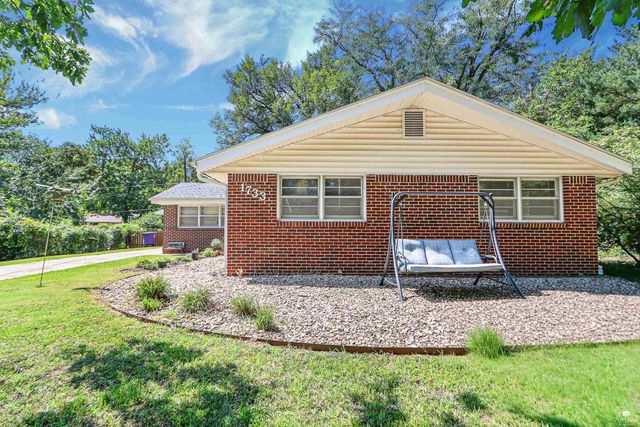 1733 Ranser Road, Manhattan, KS 66502