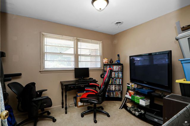 1733 Ranser Road, Manhattan, KS 66502