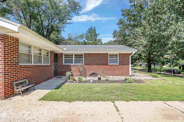 1733 Ranser Road, Manhattan, KS 66502