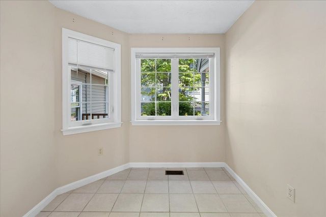 378 Winding Pond Road, Londonderry, NH 03053