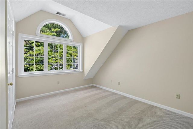 378 Winding Pond Road, Londonderry, NH 03053