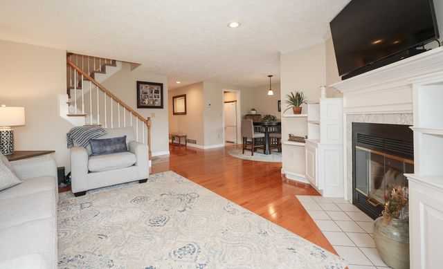 378 Winding Pond Road, Londonderry, NH 03053