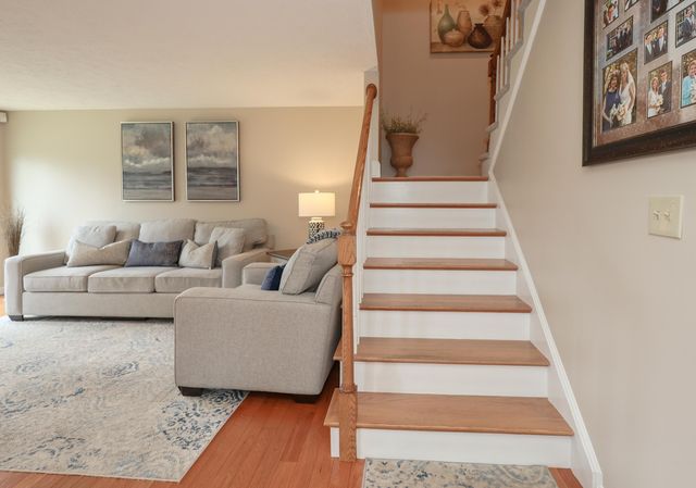 378 Winding Pond Road, Londonderry, NH 03053