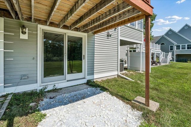 378 Winding Pond Road, Londonderry, NH 03053