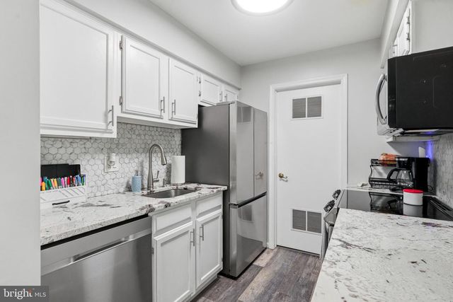 134 ALPHA CT, Blackwood, NJ 08012