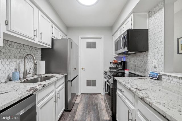 134 ALPHA CT, Blackwood, NJ 08012