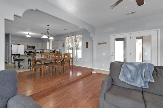 1531 Acapulco Road NE, Rio Rancho, NM 87144