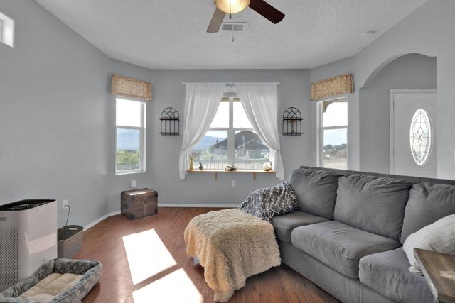 1531 Acapulco Road NE, Rio Rancho, NM 87144