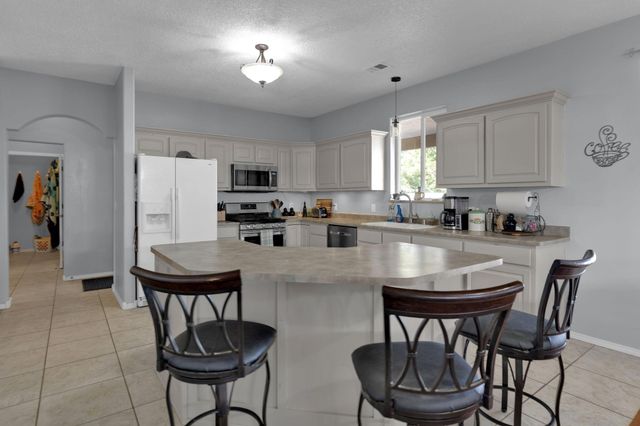 1531 Acapulco Road NE, Rio Rancho, NM 87144