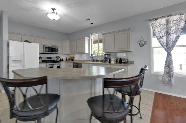1531 Acapulco Road NE, Rio Rancho, NM 87144