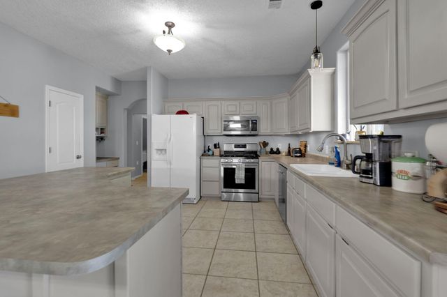 1531 Acapulco Road NE, Rio Rancho, NM 87144