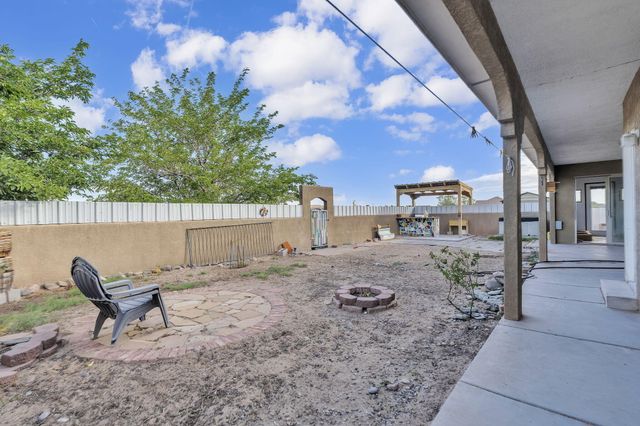1531 Acapulco Road NE, Rio Rancho, NM 87144
