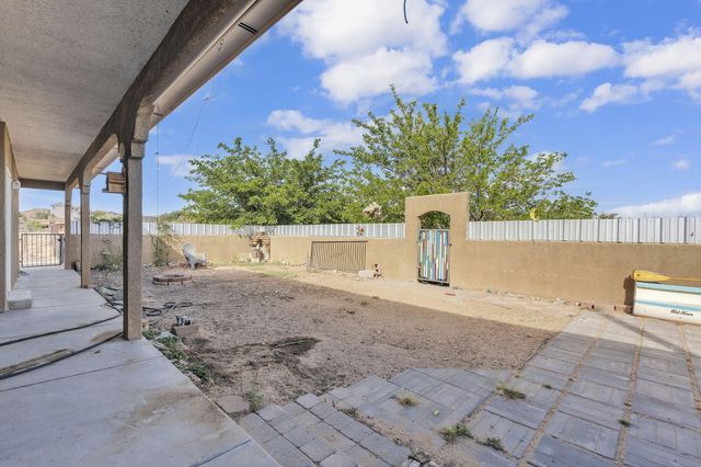 1531 Acapulco Road NE, Rio Rancho, NM 87144