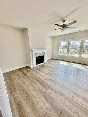 1506 Firelight Way 121, Ooltewah, TN 37363