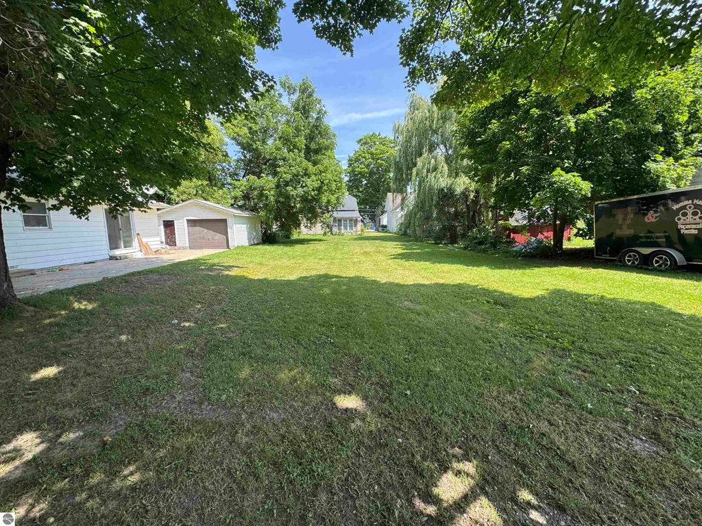 Image 6 of property listing at 210 N Canal Street, Lake City, MI 49651