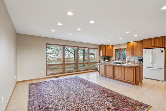 5981 T12 Highway N, Newton, IA 50208