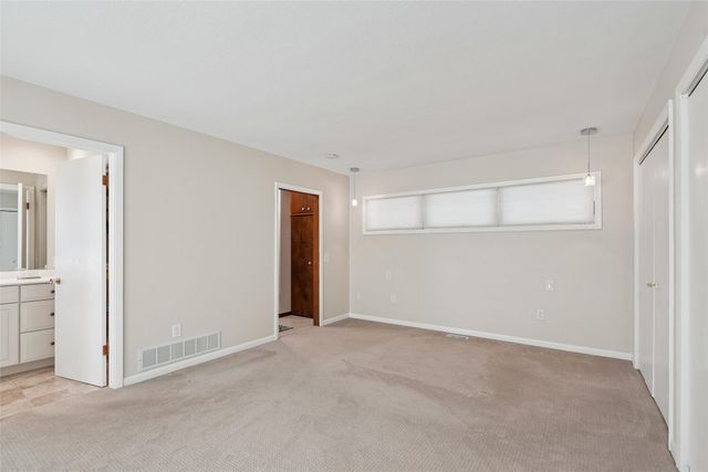 5981 T12 Highway N, Newton, IA 50208