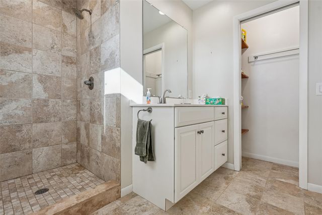 5981 T12 Highway N, Newton, IA 50208