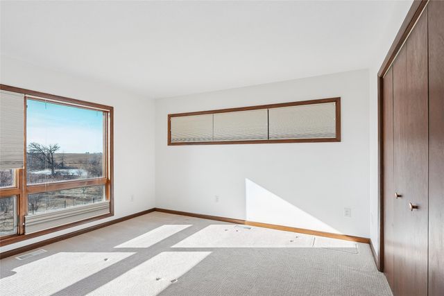 5981 T12 Highway N, Newton, IA 50208