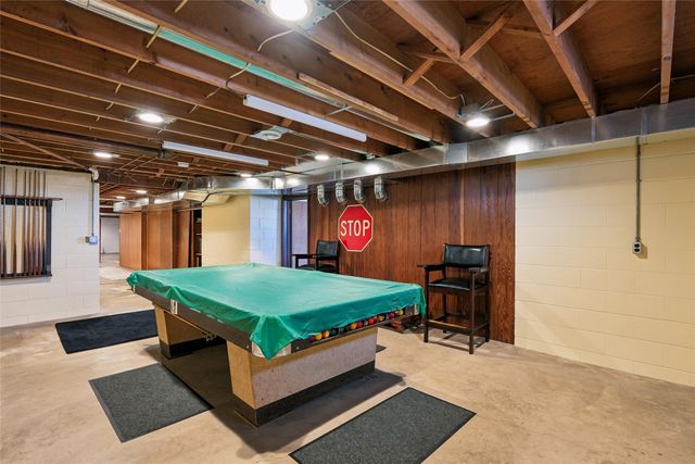 5981 T12 Highway N, Newton, IA 50208