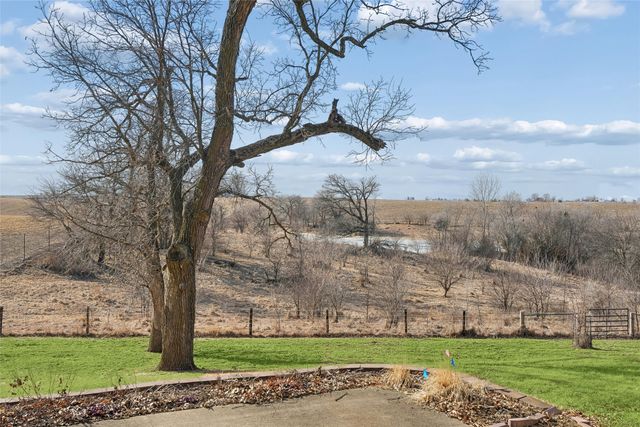 5981 T12 Highway N, Newton, IA 50208