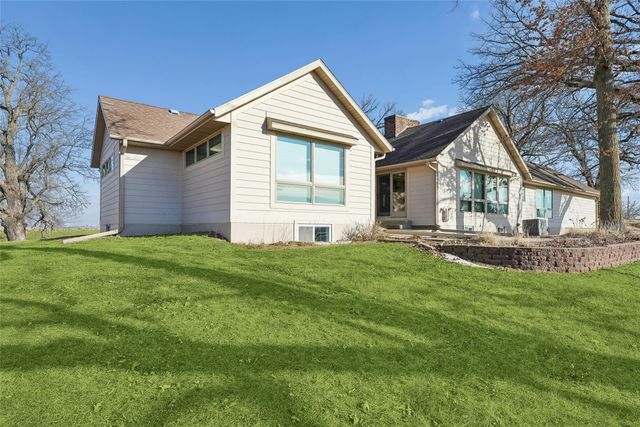 5981 T12 Highway N, Newton, IA 50208