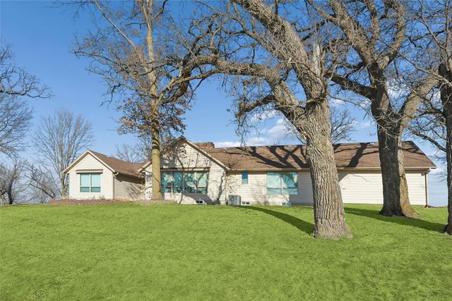 5981 T12 Highway N, Newton, IA 50208