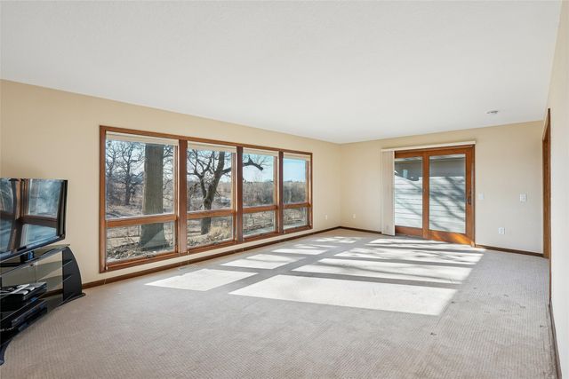 5981 T12 Highway N, Newton, IA 50208