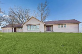 5981 T12 Highway N, Newton, IA 50208