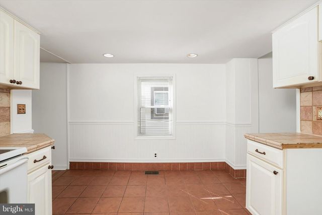 44 HUTCHINS AVE, Hamilton, NJ 08610