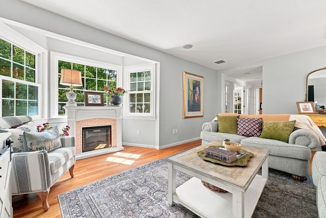 26 Concord Rd, Acton, MA 01720