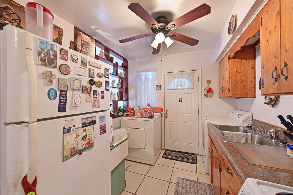 Image 18 of property listing at 4808 19TH STREET W, Bradenton, FL 34207