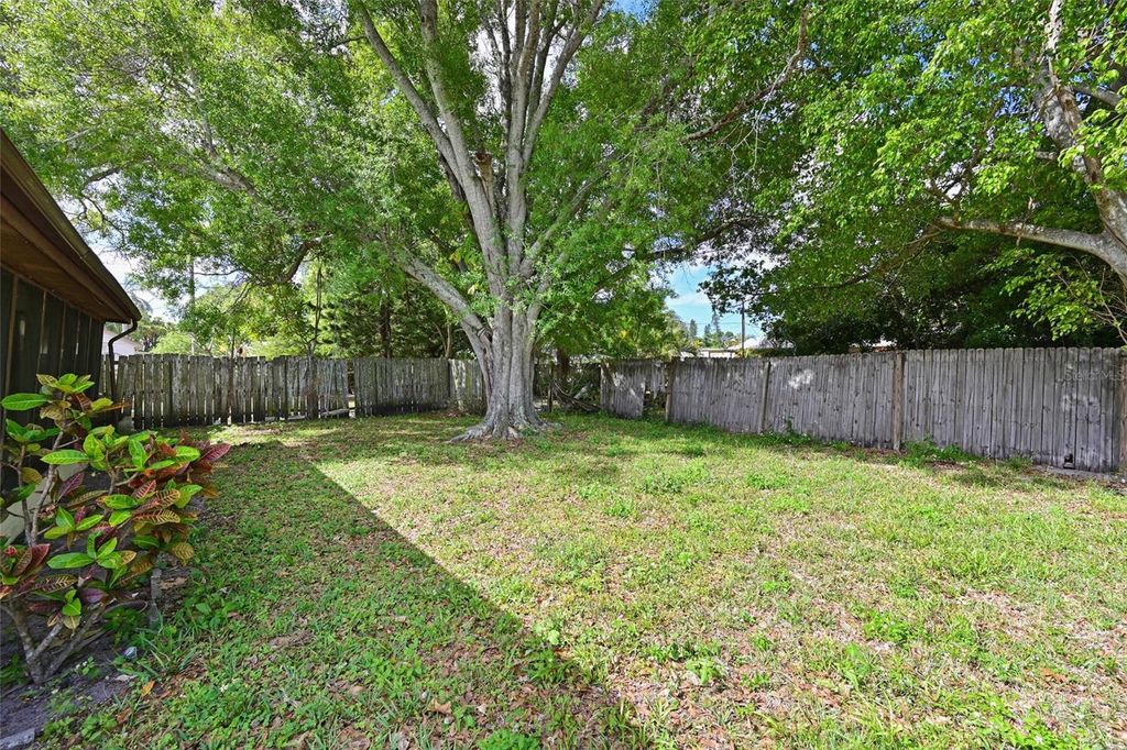 Image 24 of property listing at 4808 19TH STREET W, Bradenton, FL 34207