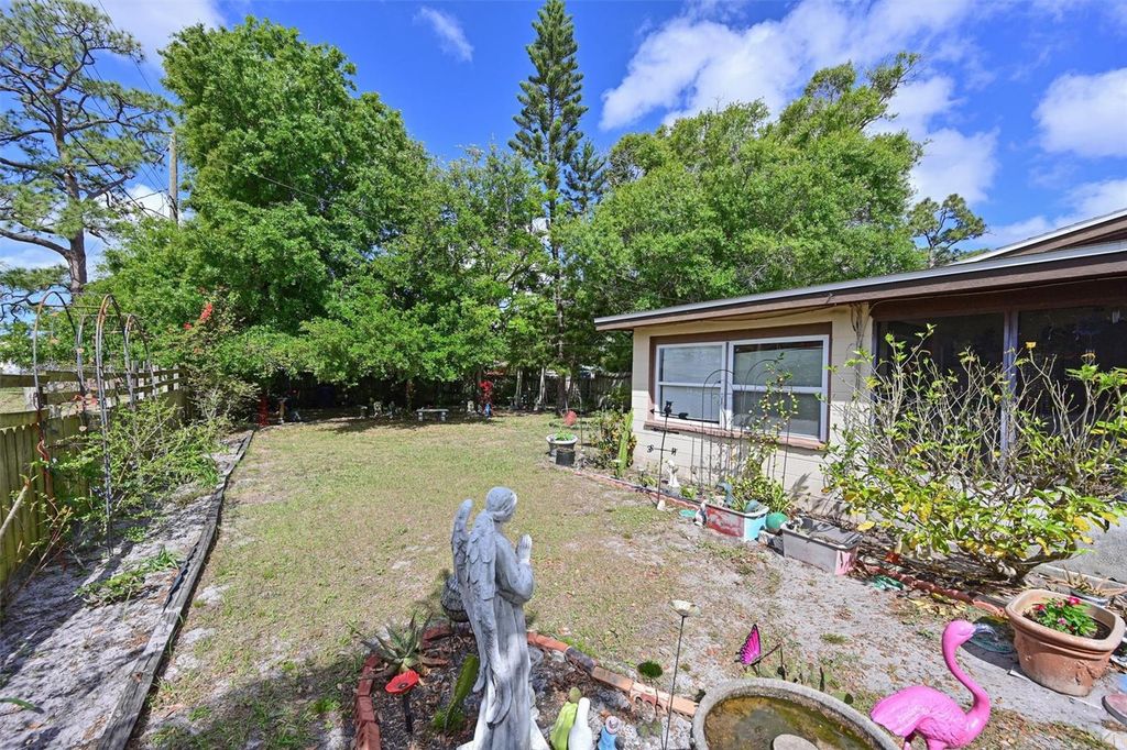 Image 30 of property listing at 4808 19TH STREET W, Bradenton, FL 34207