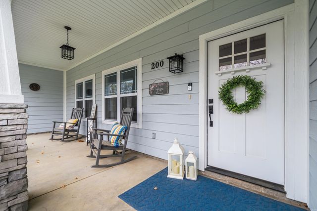 200 Autumn Oaks Dr, Bismarck, AR 71929