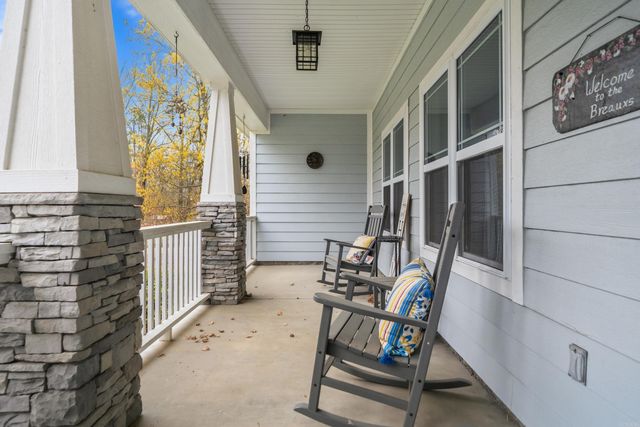 200 Autumn Oaks Dr, Bismarck, AR 71929