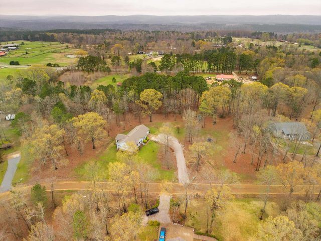 200 Autumn Oaks Dr, Bismarck, AR 71929