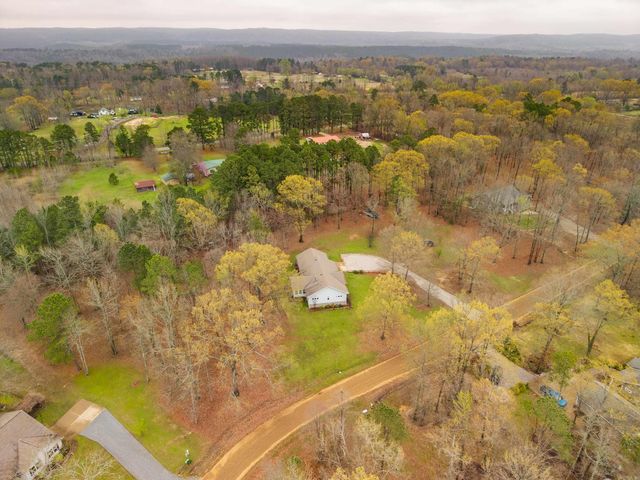 200 Autumn Oaks Dr, Bismarck, AR 71929