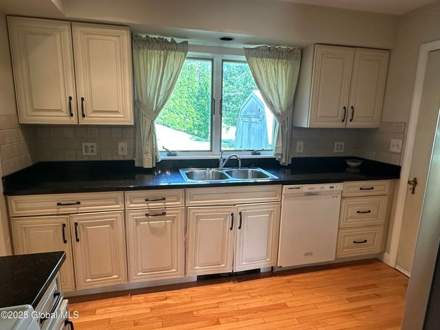 118 Main Street, Hoosick Falls, NY 12090