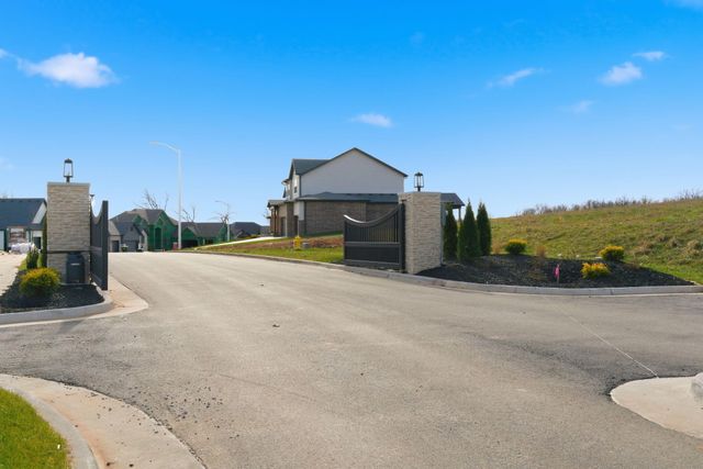 6032 S Clay Avenue, Springfield, MO 65810