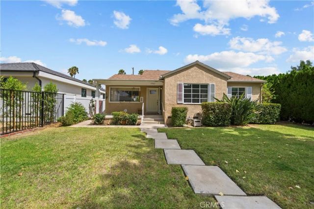 17465 Bullock Street, Encino, CA 91316