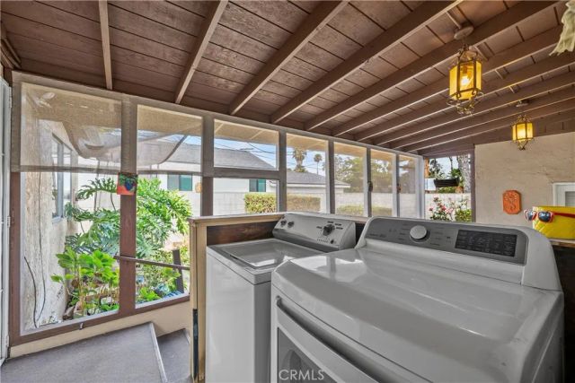 17465 Bullock Street, Encino, CA 91316