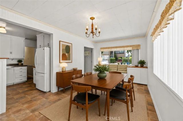 17465 Bullock Street, Encino, CA 91316