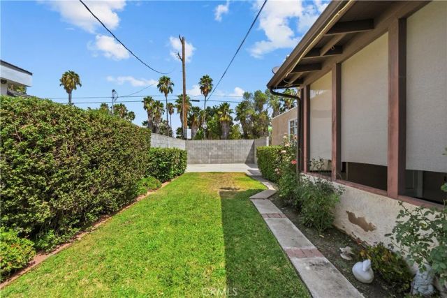 17465 Bullock Street, Encino, CA 91316