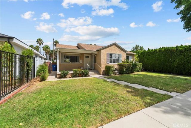 17465 Bullock Street, Encino, CA 91316