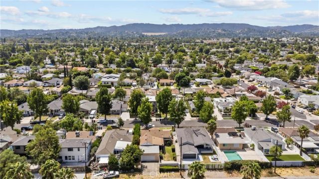 17465 Bullock Street, Encino, CA 91316