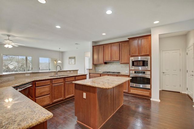 213 Mustang Island TRL, Georgetown, TX 78633