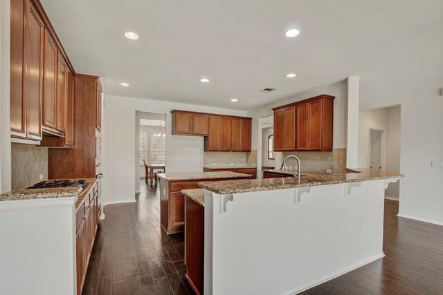 213 Mustang Island TRL, Georgetown, TX 78633