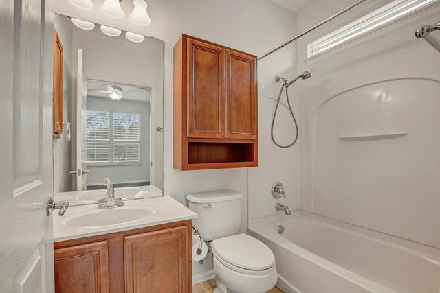 213 Mustang Island TRL, Georgetown, TX 78633